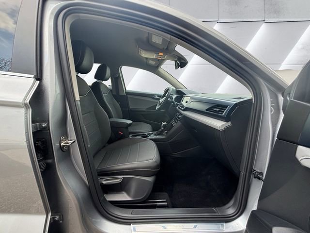 Used 2024 Volkswagen Taos SE AWD/4WD image 13
