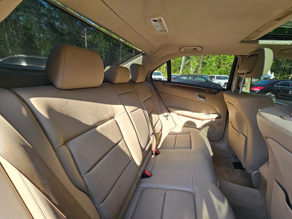 Used 2011 Mercedes-Benz E 350 4MATIC Sedan image 28