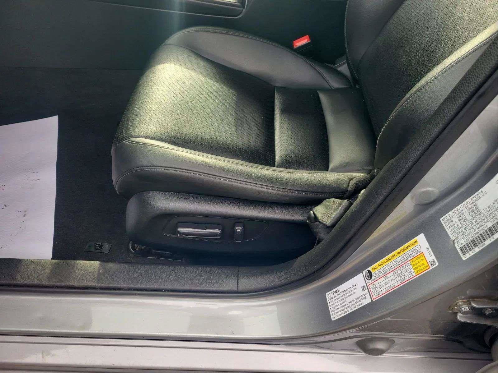 Used 2024 Honda Civic EX-L image 13
