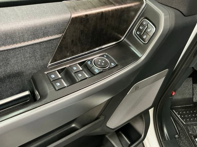 Used 2023 Ford F150 Lightning Lariat image 16