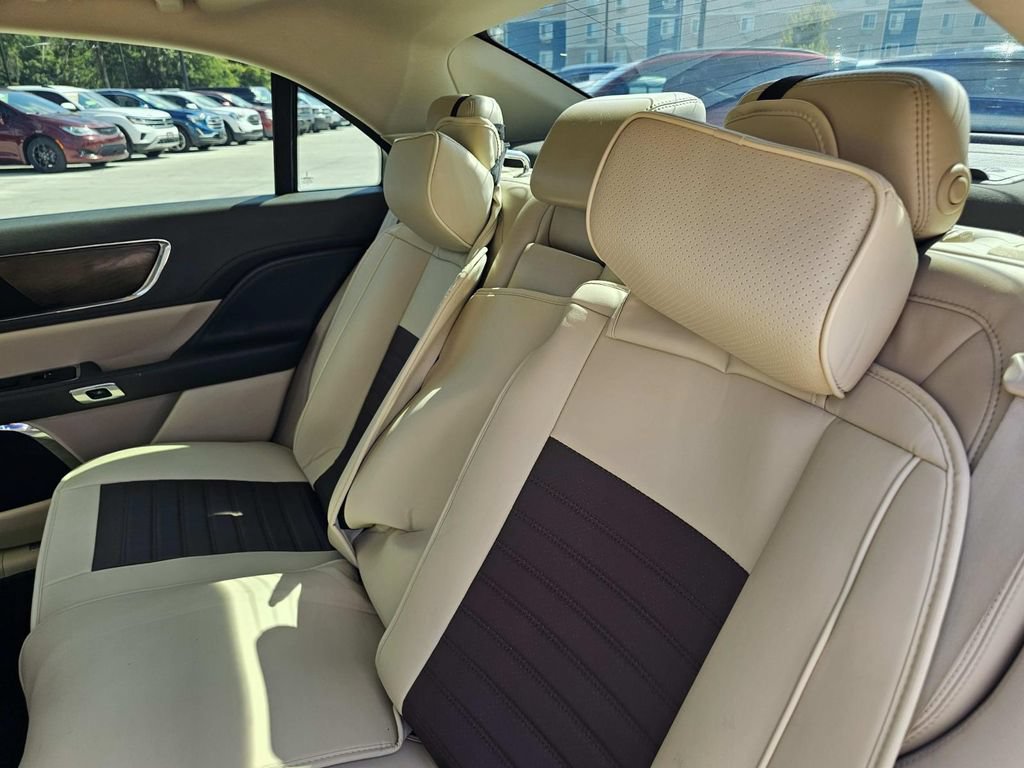 Used 2017 Lincoln Continental Select FWD image 37