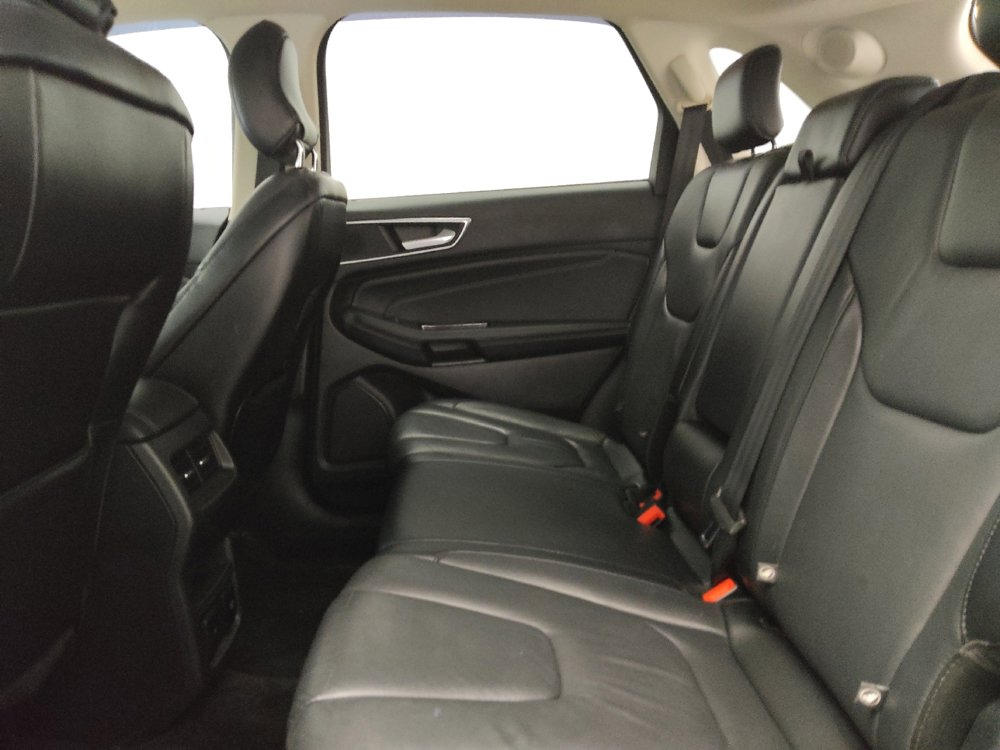 Used 2017 Ford Edge Titanium w/ Technology Package image 18