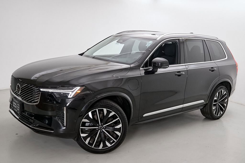 Used 2025 Volvo XC90 T8 Plus AWD/4WD image 3