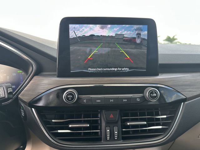 Used 2020 Ford Escape Titanium image 24