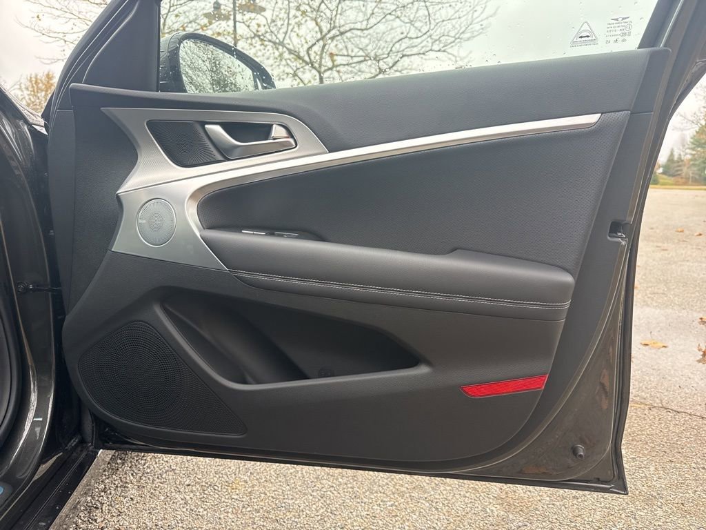 New 2026 Genesis G70 2.5T Prestige image 32