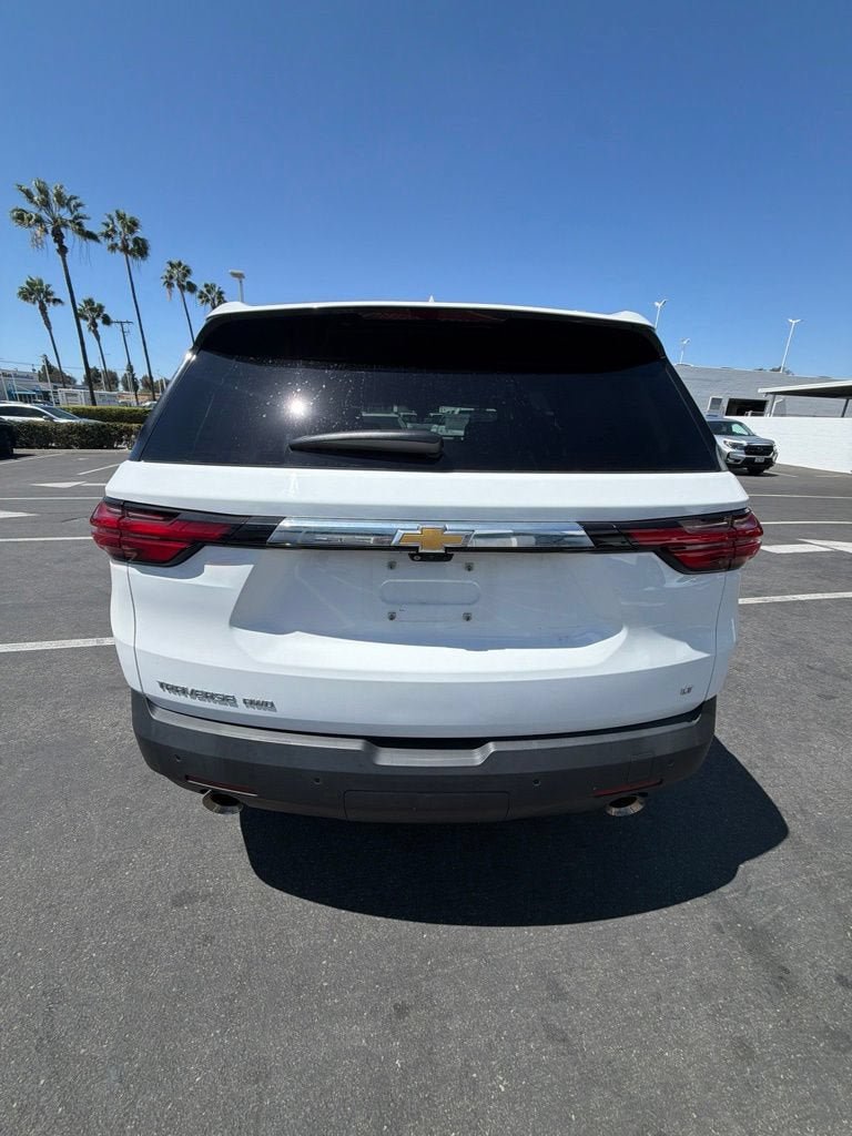 Used 2023 Chevrolet Traverse LT w/ Rear Camera Mirror Package AWD/4WD image 6