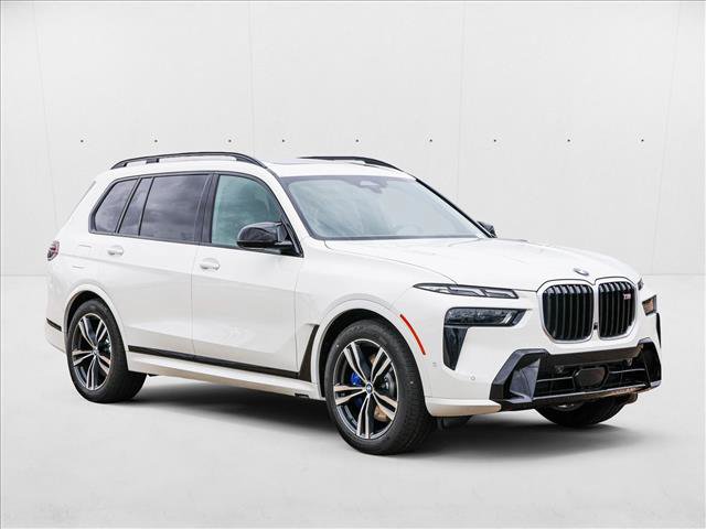 Used 2025 BMW X7 M60i w/ Executive Package image 3