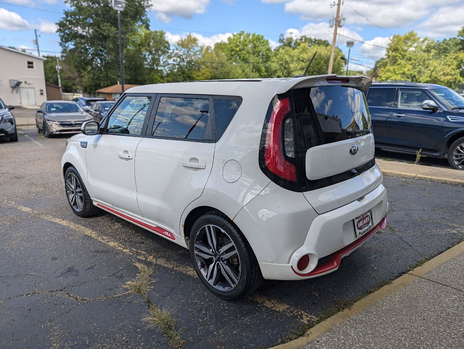 Used 2014 Kia Soul + FWD image 8
