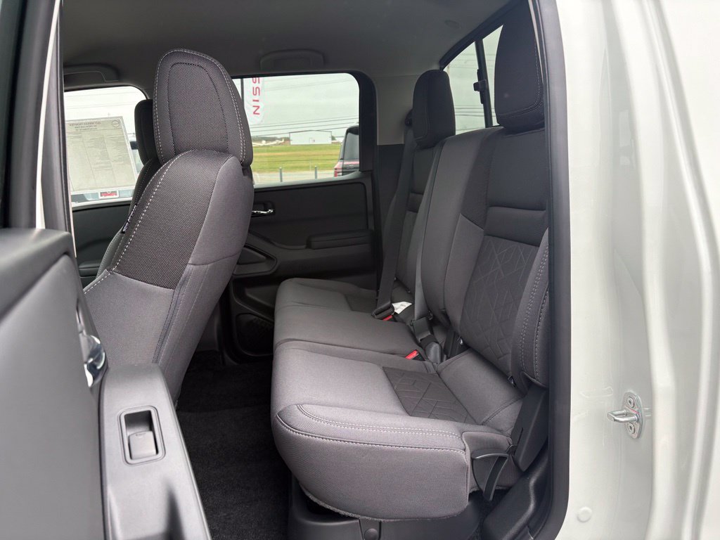 New 2027 Nissan Frontier SV RWD image 19