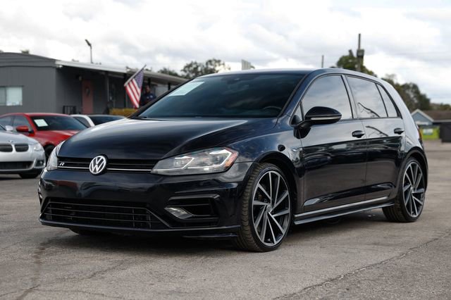 Used 2018 Volkswagen Golf R image 3