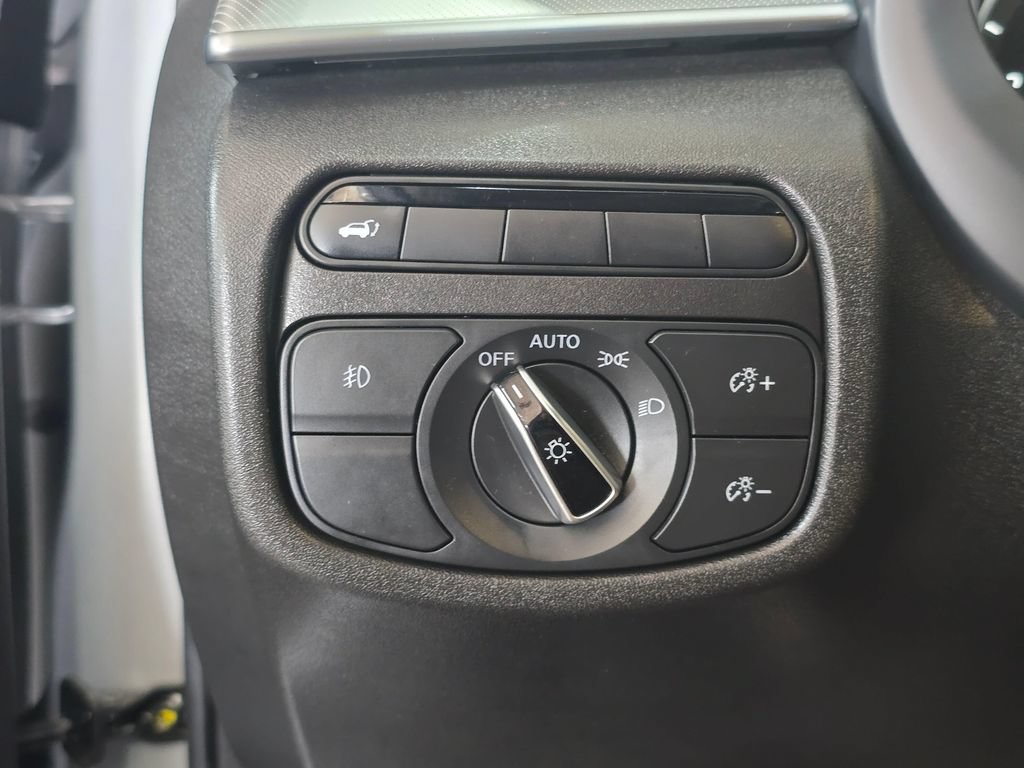 Used 2019 INFINITI QX50 Luxe w/ Navigation Package AWD/4WD image 19