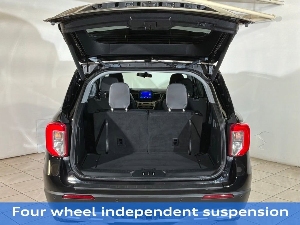 Used 2022 Ford Explorer XLT w/ Equipment Group 202A image 22