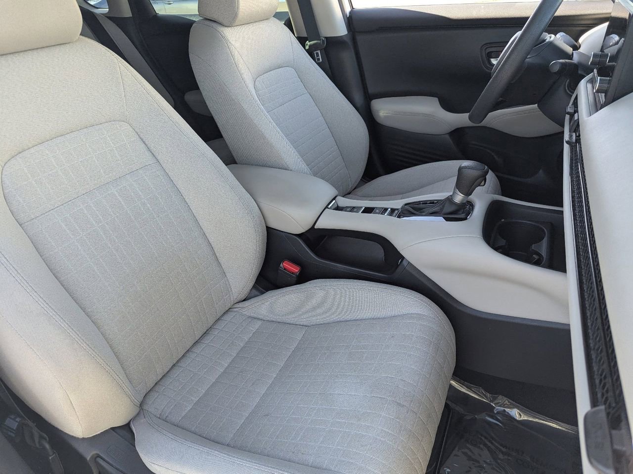 Used 2023 Honda HR-V LX image 8