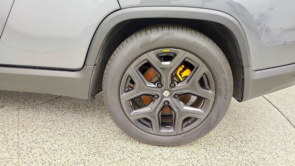 Used 2022 Rivian R1T Adventure AWD/4WD image 9
