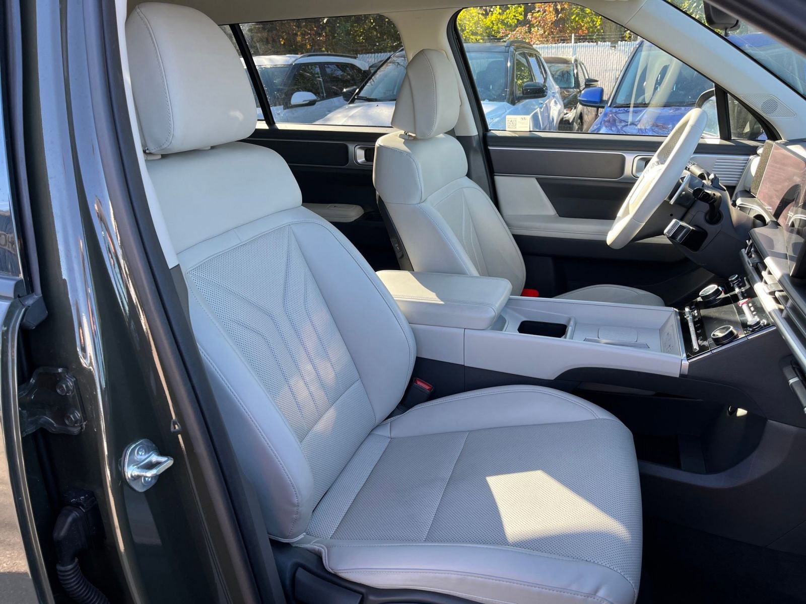 Used 2025 Hyundai Santa Fe SEL image 35