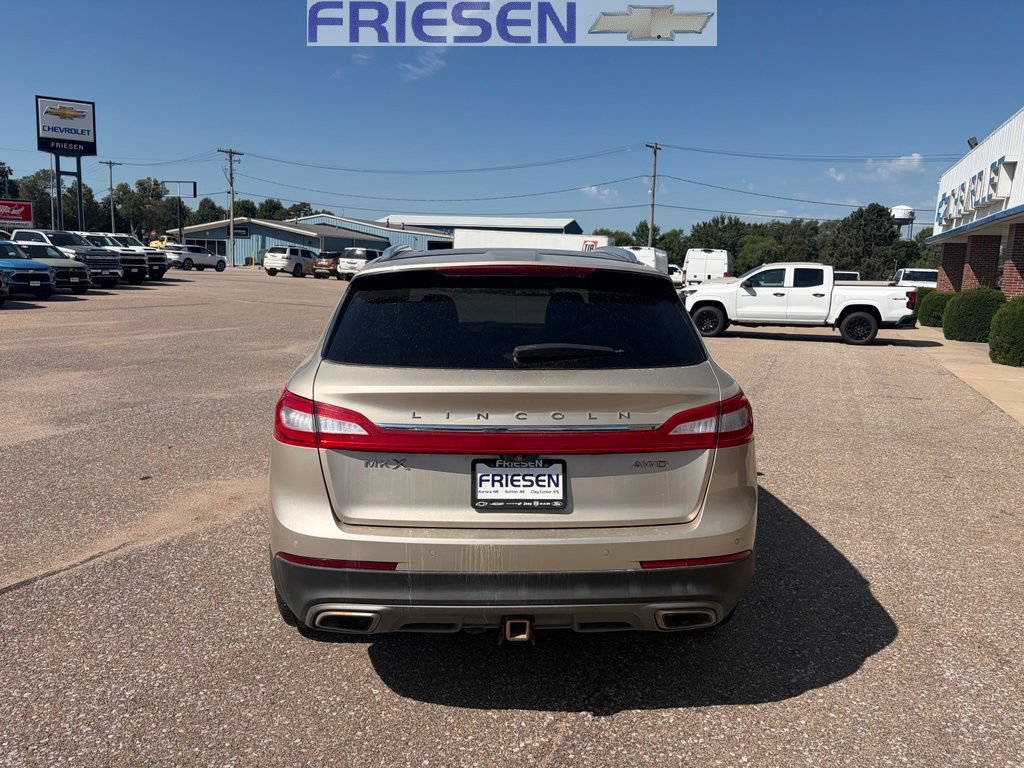 Used 2017 Lincoln MKX Reserve AWD/4WD image 4