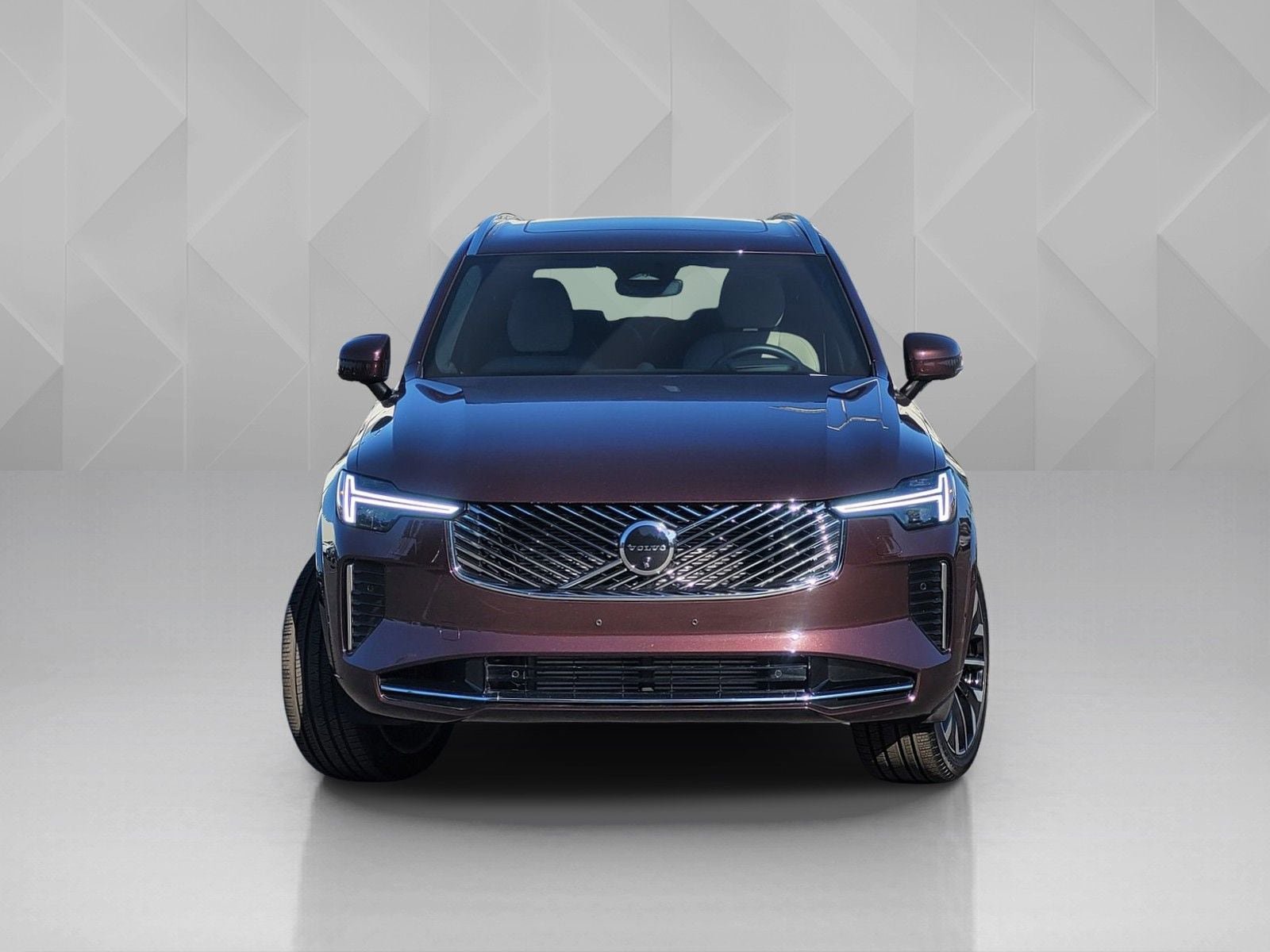 Certified 2025 Volvo XC90 T8 Ultra AWD/4WD image 2