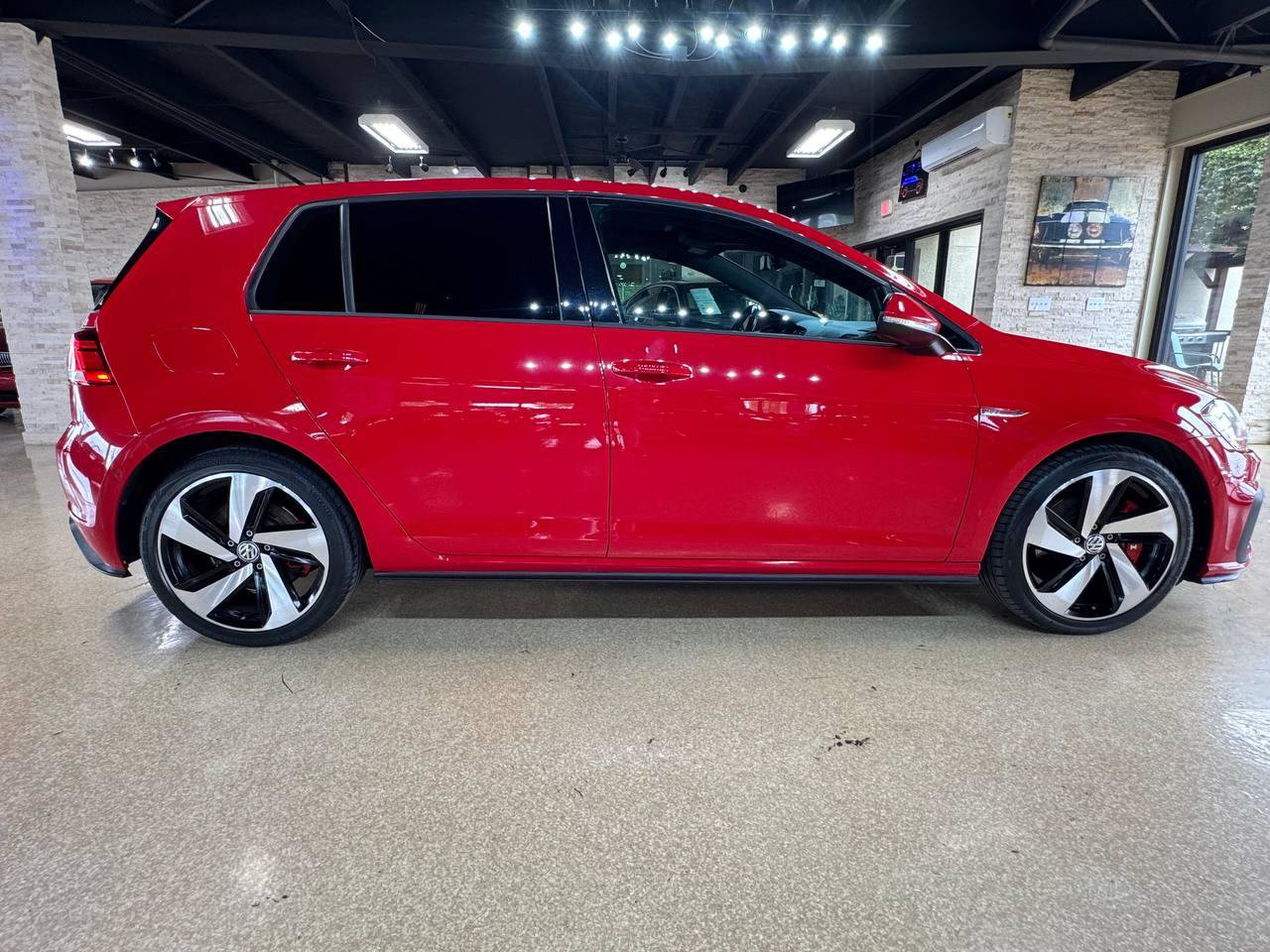 Used 2018 Volkswagen GTI Autobahn FWD image 9