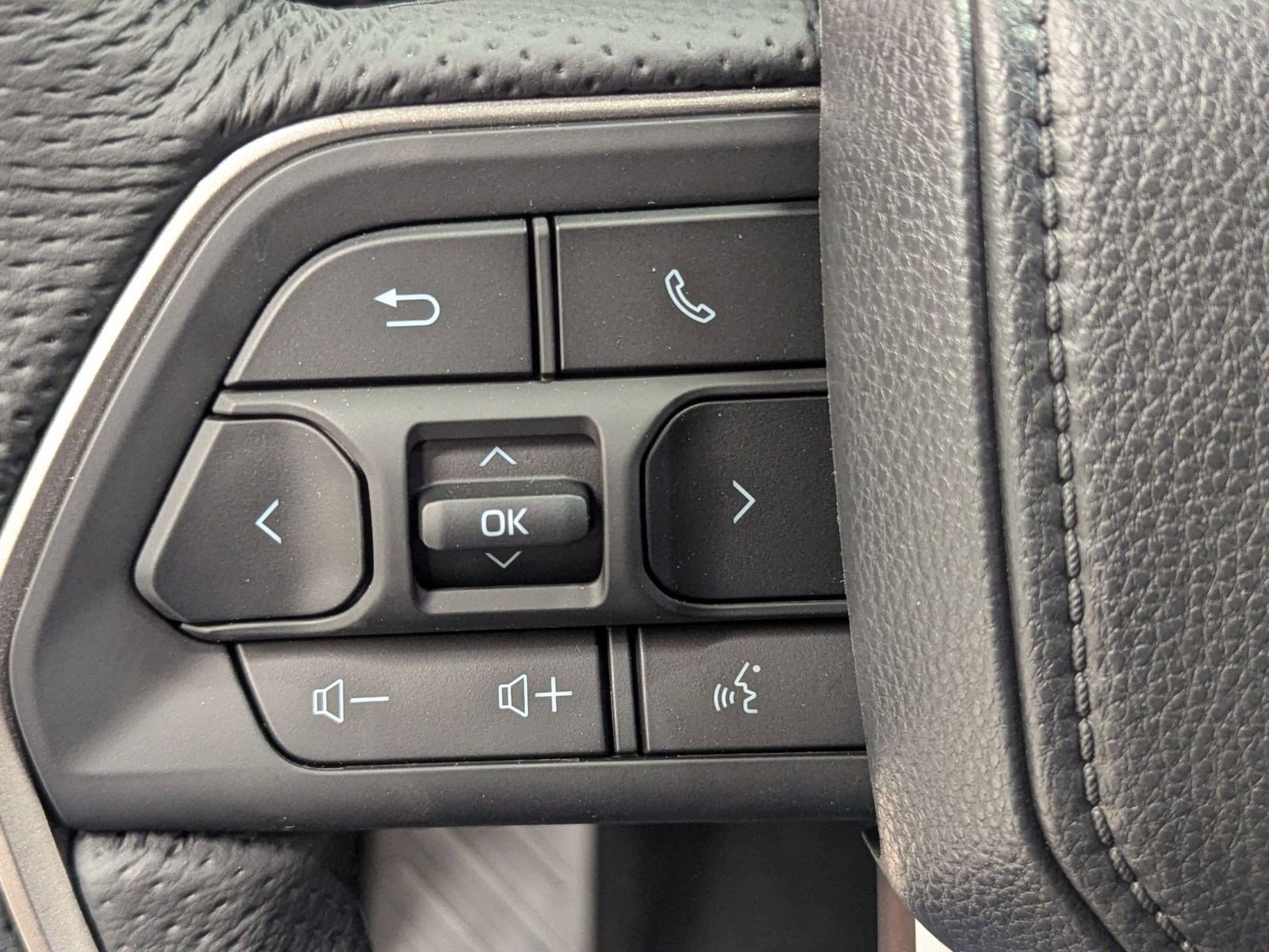 New 2025 Toyota Tacoma SR image 12