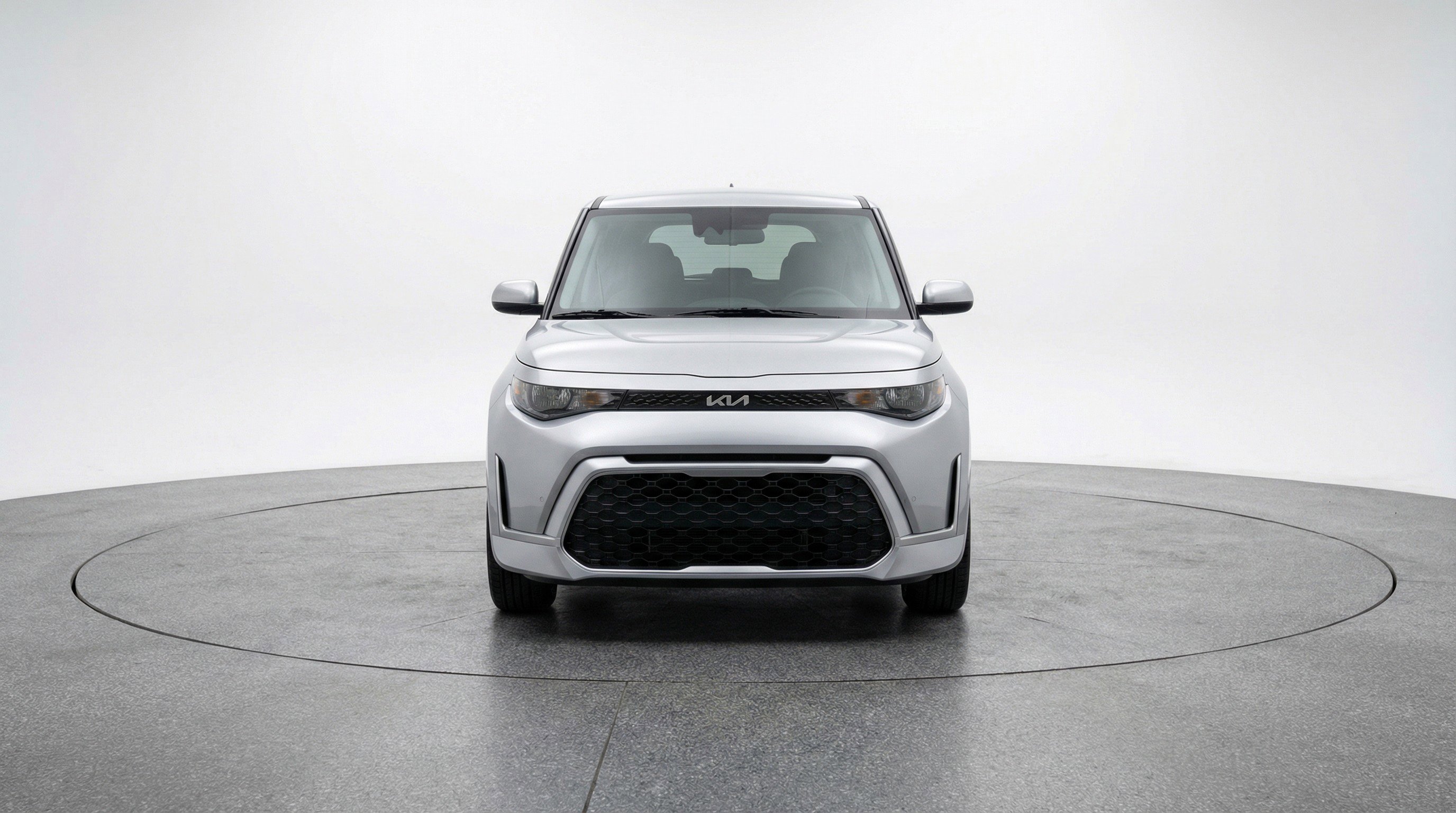 Used 2025 Kia Soul LX w/ LX Technology Package image 2