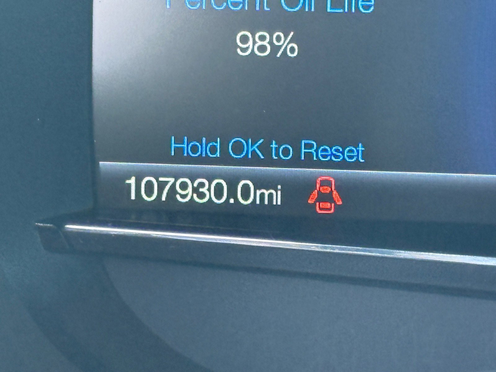 Used 2018 Ford Explorer XLT w/ Equipment Group 202A image 17