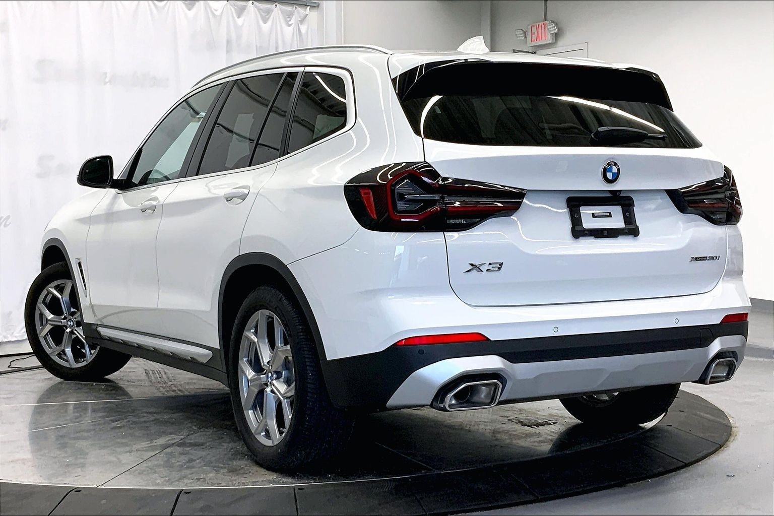 Certified 2023 BMW X3 xDrive30i w/ Premium Package AWD/4WD image 2