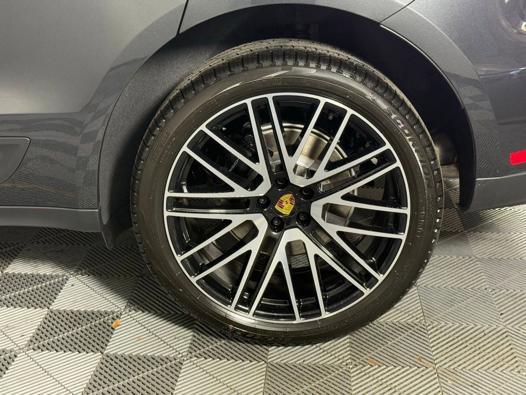 New 2026 Porsche Macan image 12