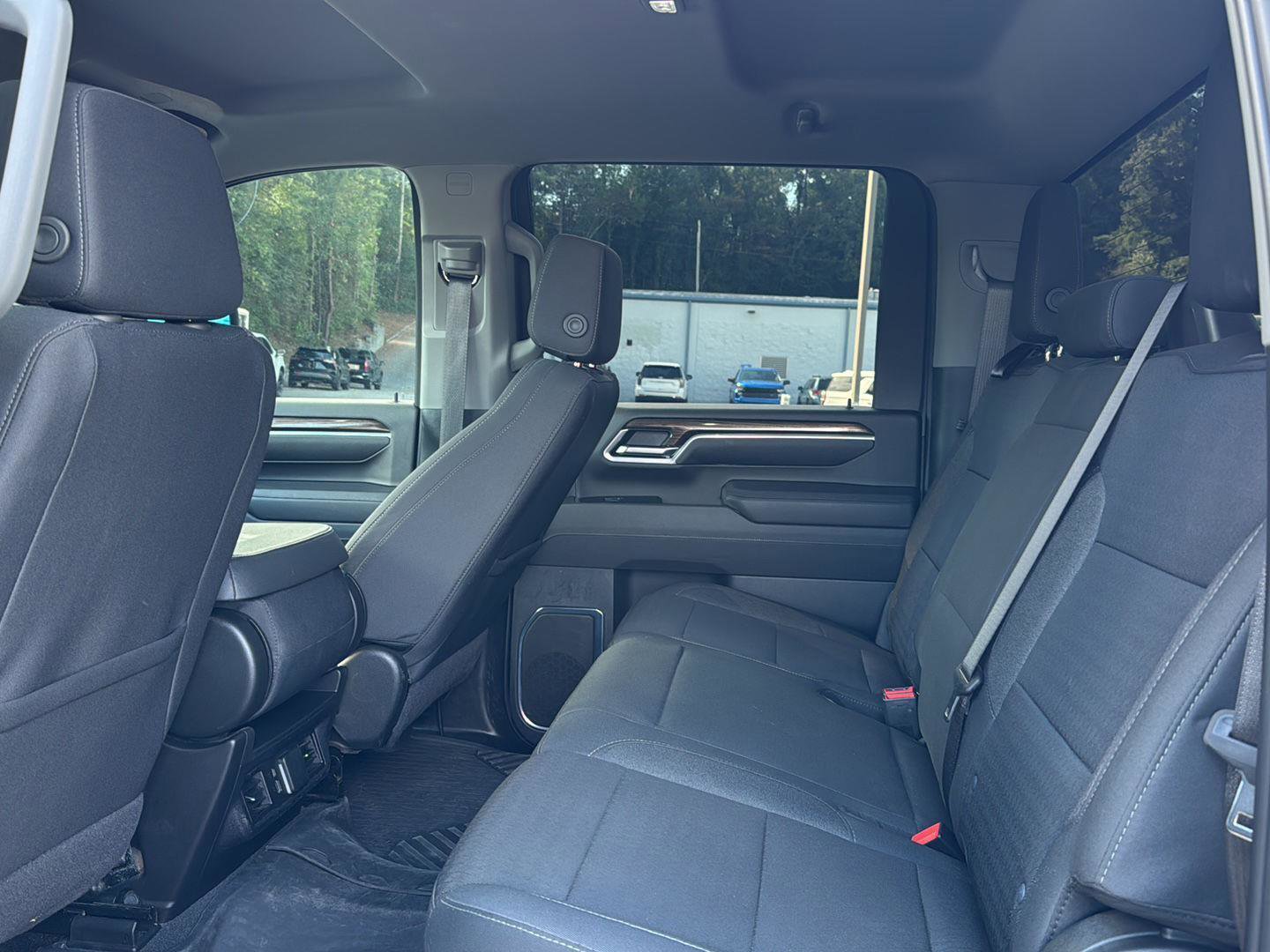 Used 2025 Chevrolet Silverado 2500 LT image 9