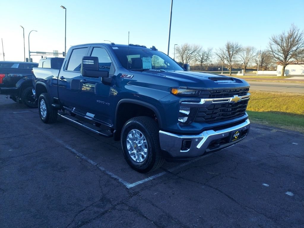 New 2026 Chevrolet Silverado 3500 LT w/ All Star Edition image 8