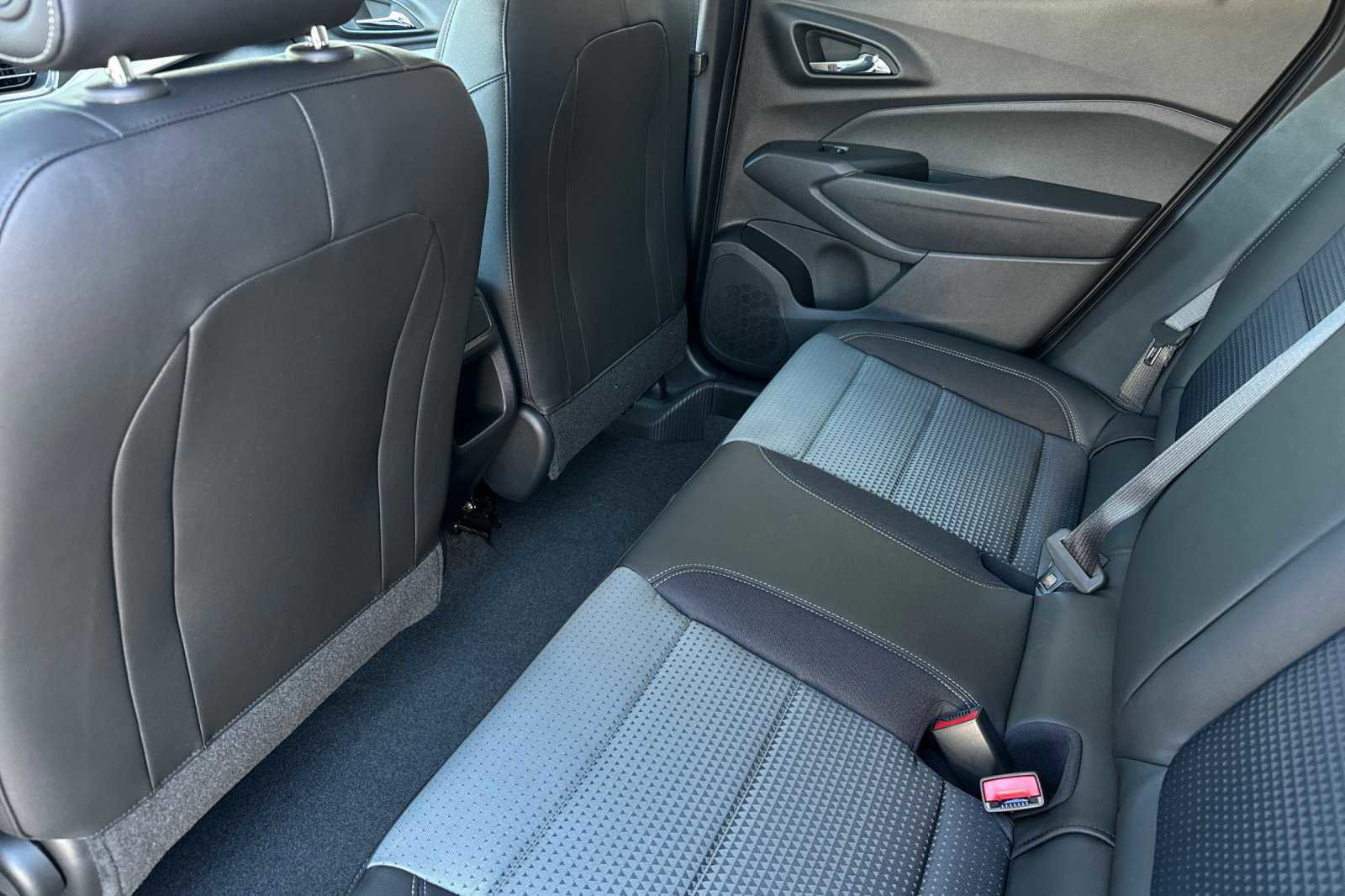 New 2025 Chevrolet Trax LT w/ Driver Confidence Package image 7