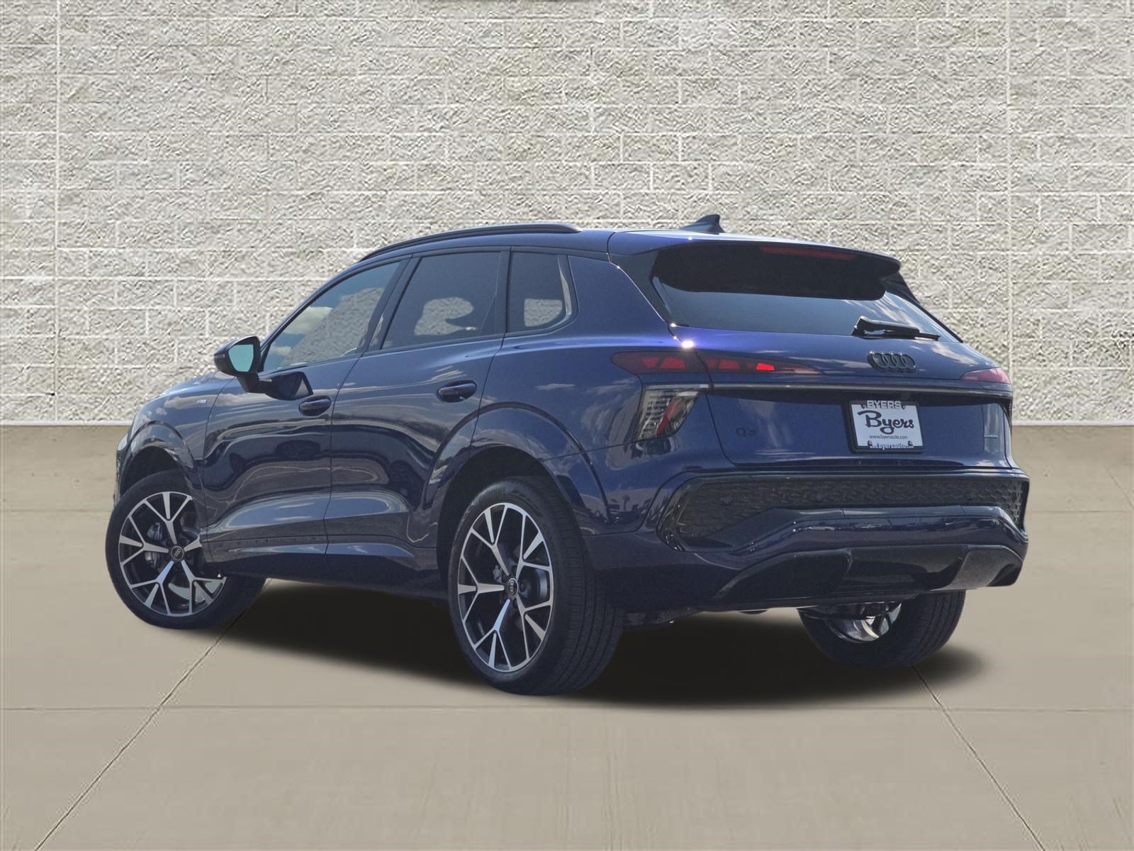 New 2026 Audi Q3 quattro 2.0T AWD/4WD image 5