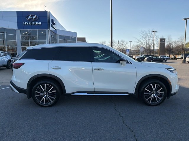 Used 2024 INFINITI QX60 Sensory w/ Vision Package image 10