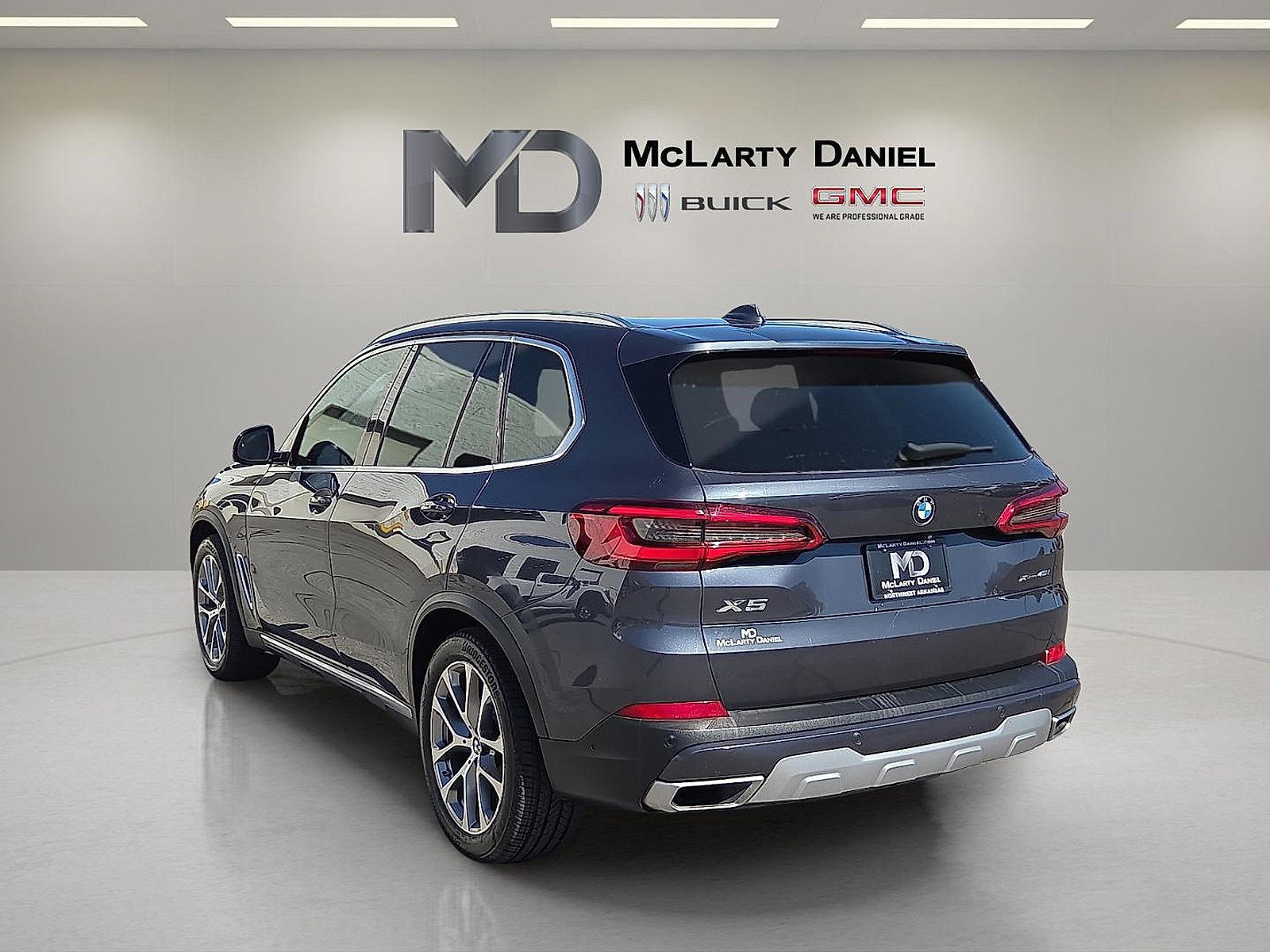 Used 2019 BMW X5 xDrive40i w/ Premium Package 2 AWD/4WD image 13