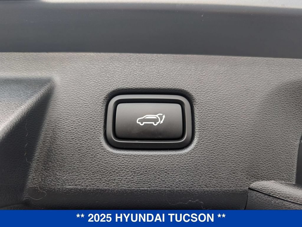 Used 2025 Hyundai Tucson Limited AWD/4WD image 40
