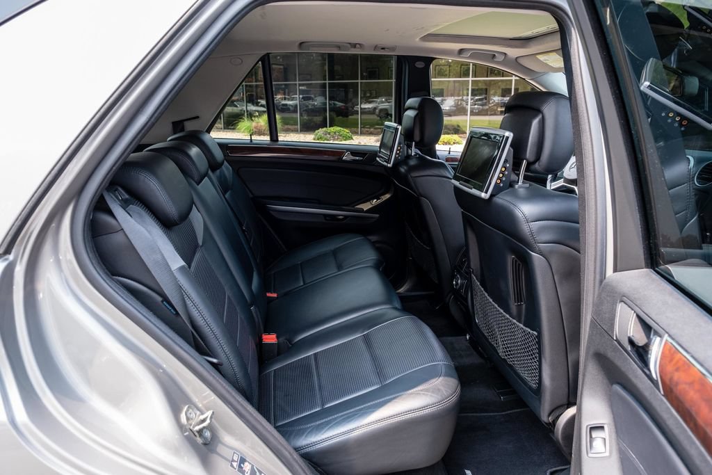 Used 2009 Mercedes-Benz ML 63 AMG 4MATIC image 31