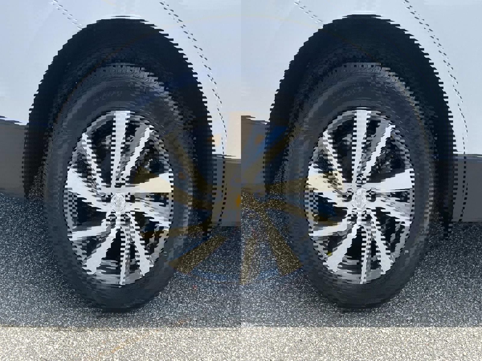 Used 2022 Chevrolet Equinox Premier image 17