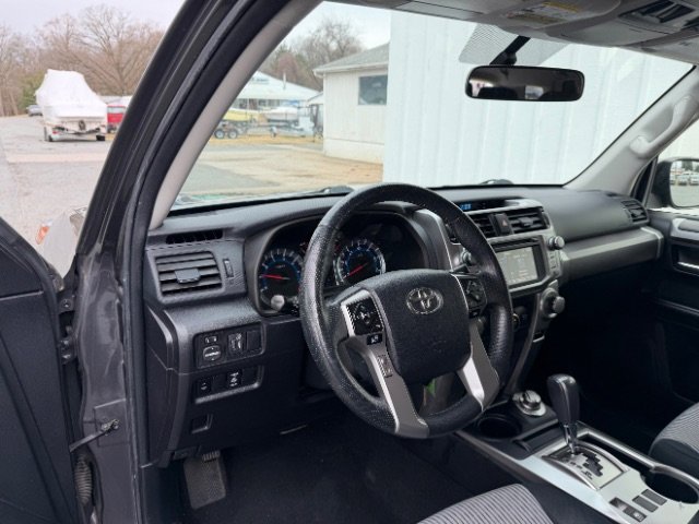 Used 2014 Toyota 4Runner 4WD image 13