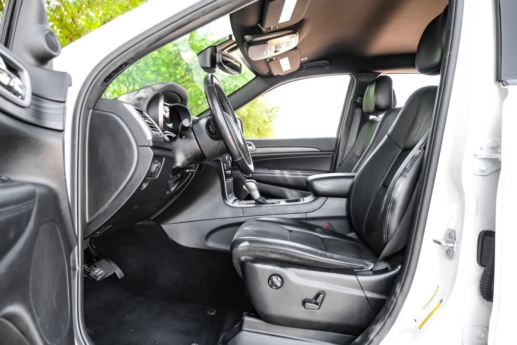 Used 2019 Jeep Grand Cherokee Altitude image 43