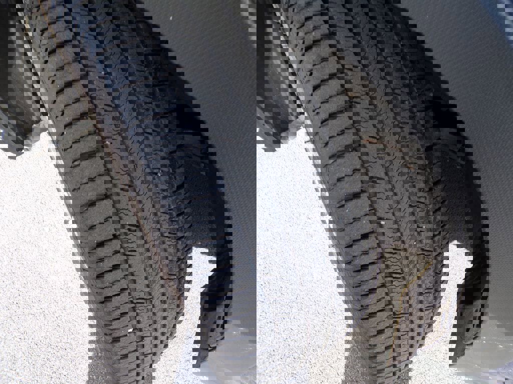 Used 2022 Subaru Ascent Limited w/ Technology Package image 2