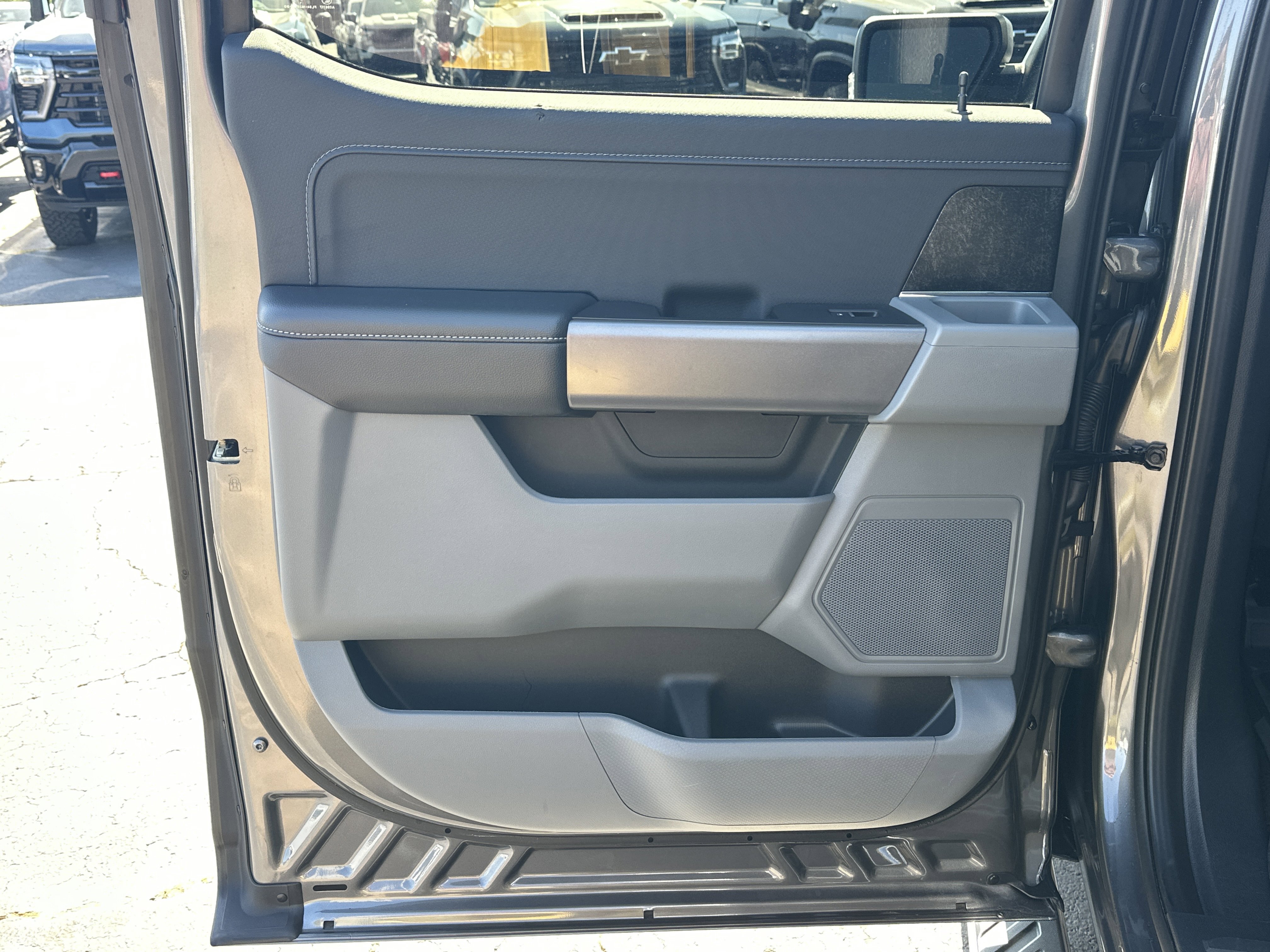 Used 2022 Ford F150 XLT w/ Equipment Group 302A High AWD/4WD image 22