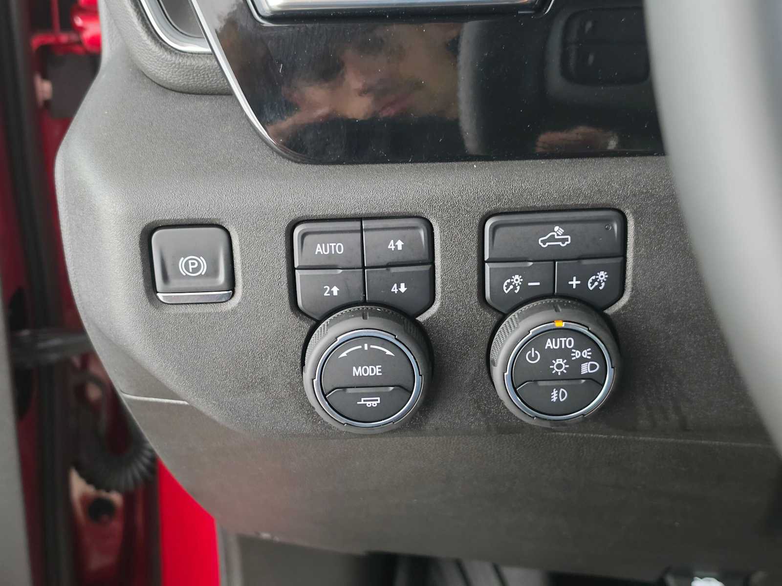 Used 2025 Chevrolet Silverado 1500 RST AWD/4WD image 27