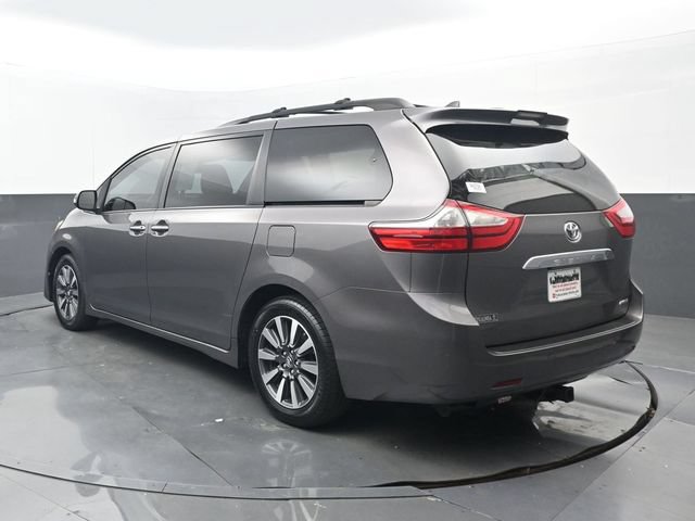 Used 2019 Toyota Sienna Limited FWD image 3