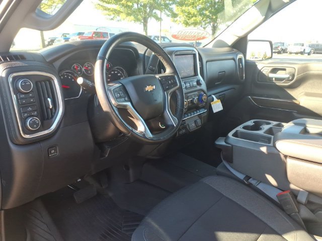 Used 2021 Chevrolet Silverado 1500 LT AWD/4WD image 7