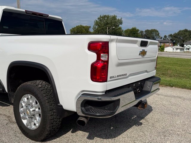 Used 2022 Chevrolet Silverado 2500 LT w/ Convenience Package AWD/4WD image 13
