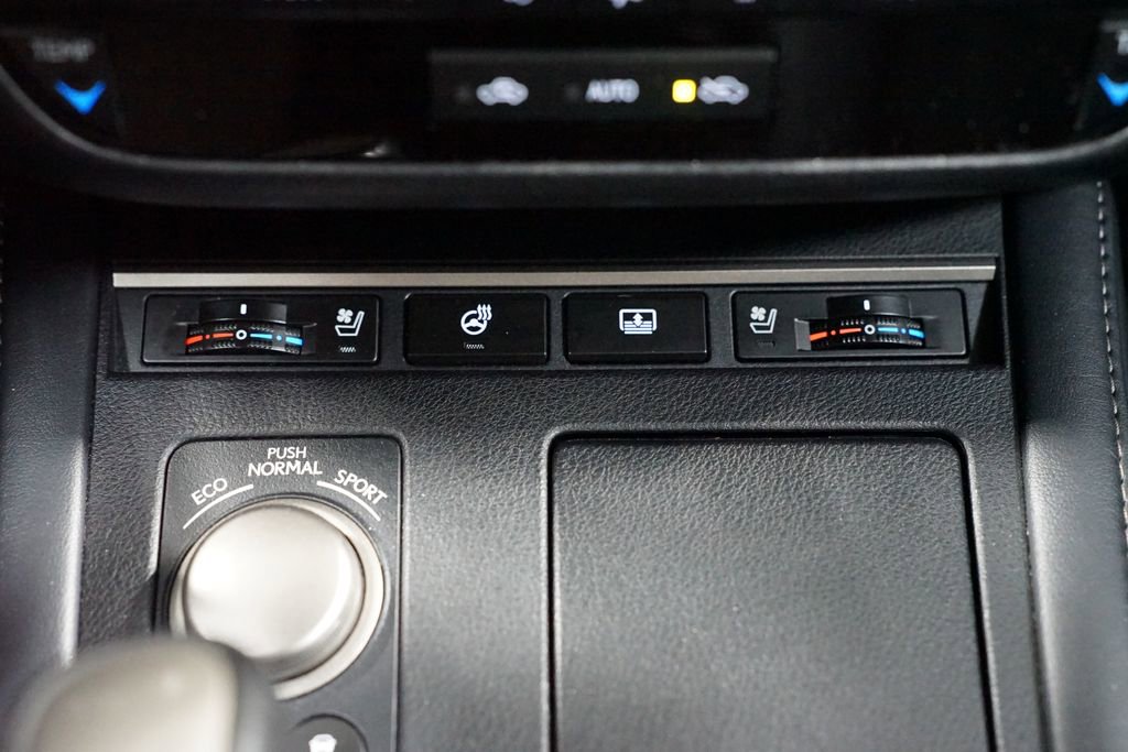 Used 2018 Lexus ES 350 w/ Luxury Package w/Wood Trim FWD image 23