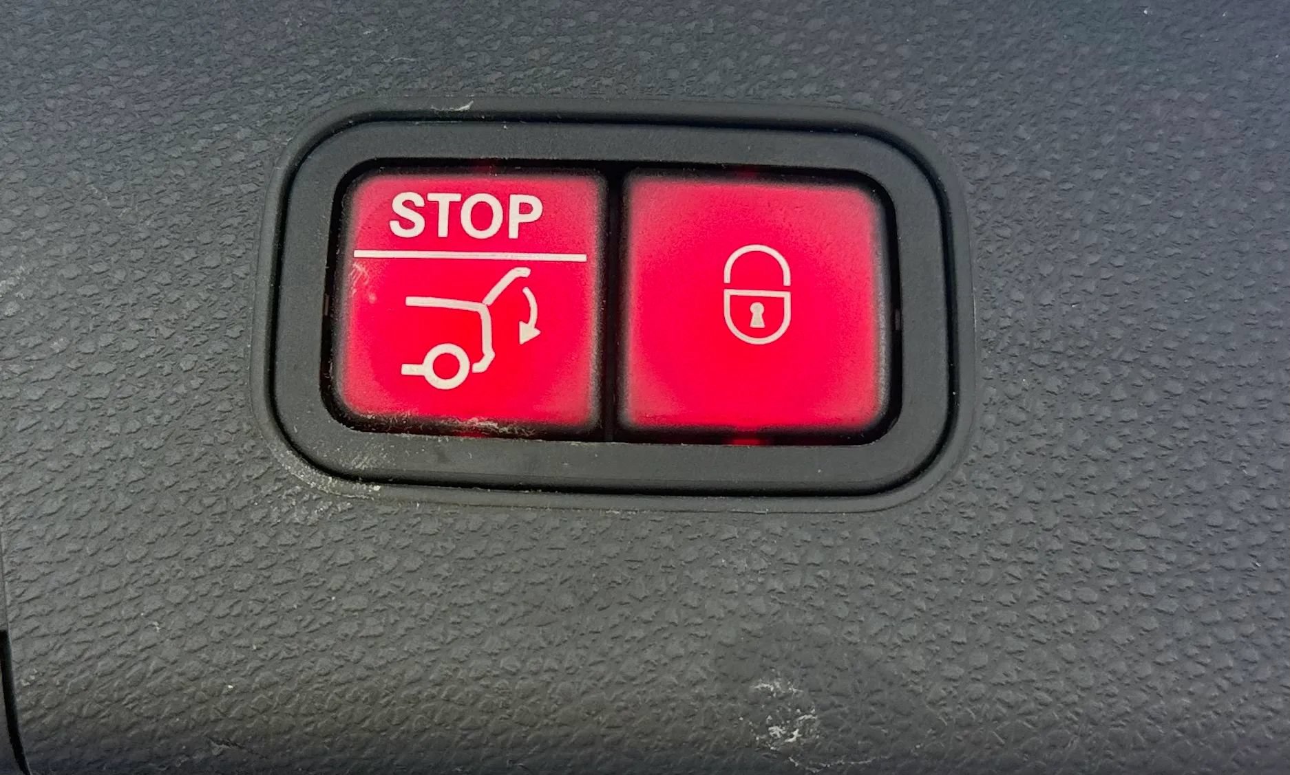 Used 2014 Mercedes-Benz GLK 350 4MATIC image 45