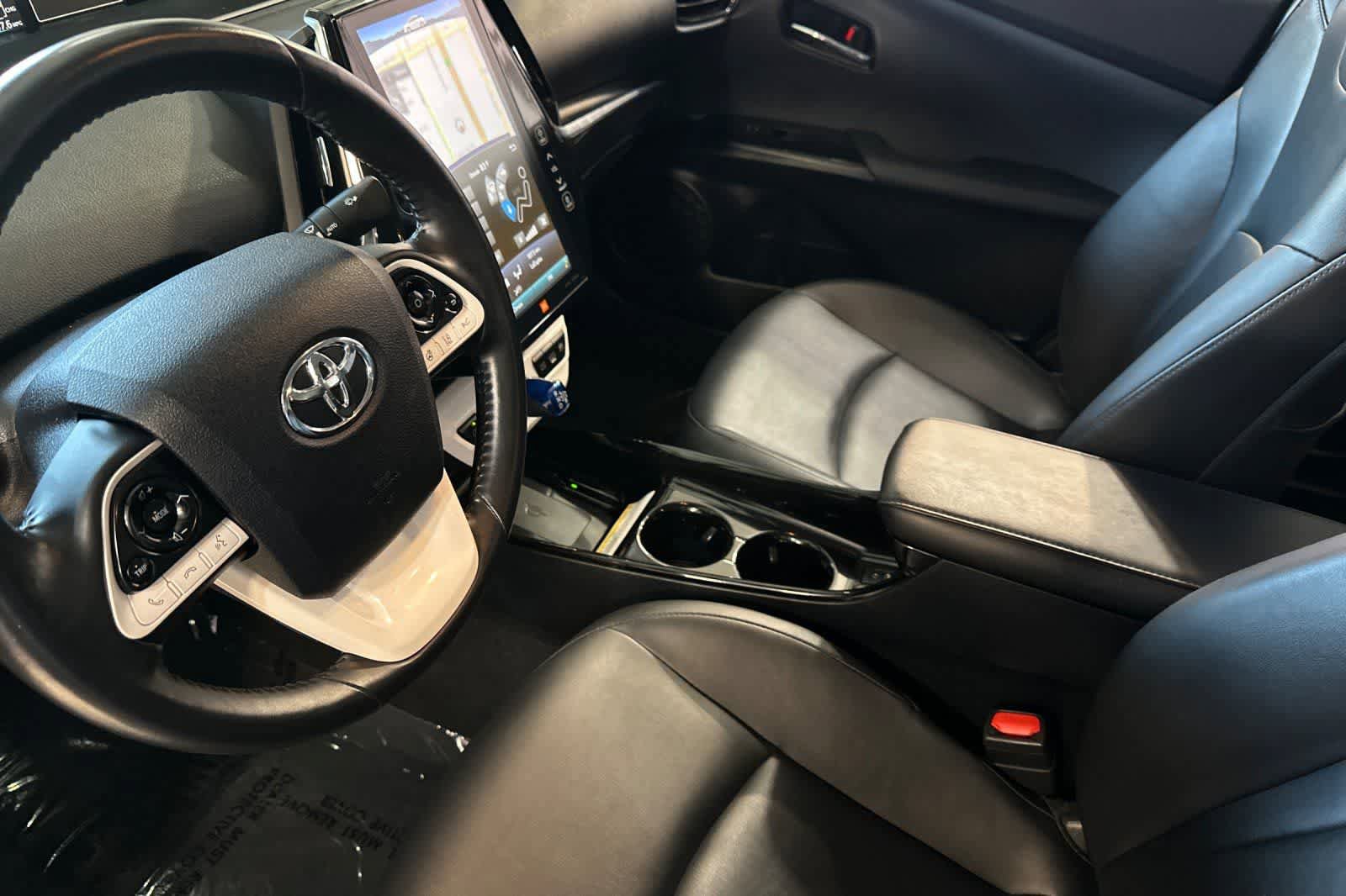 Used 2019 Toyota Prius Prime Advanced w/ Carpet Mat Package image 12