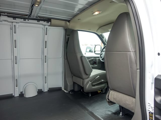 New 2026 Chevrolet Express 2500 w/ Communications Package RWD image 15