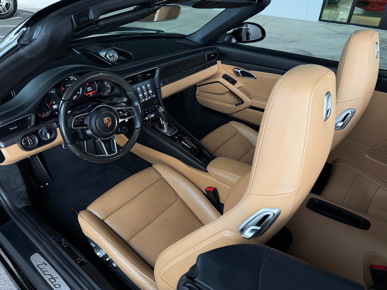 Used 2019 Porsche 911 4 Cabriolet AWD/4WD image 25