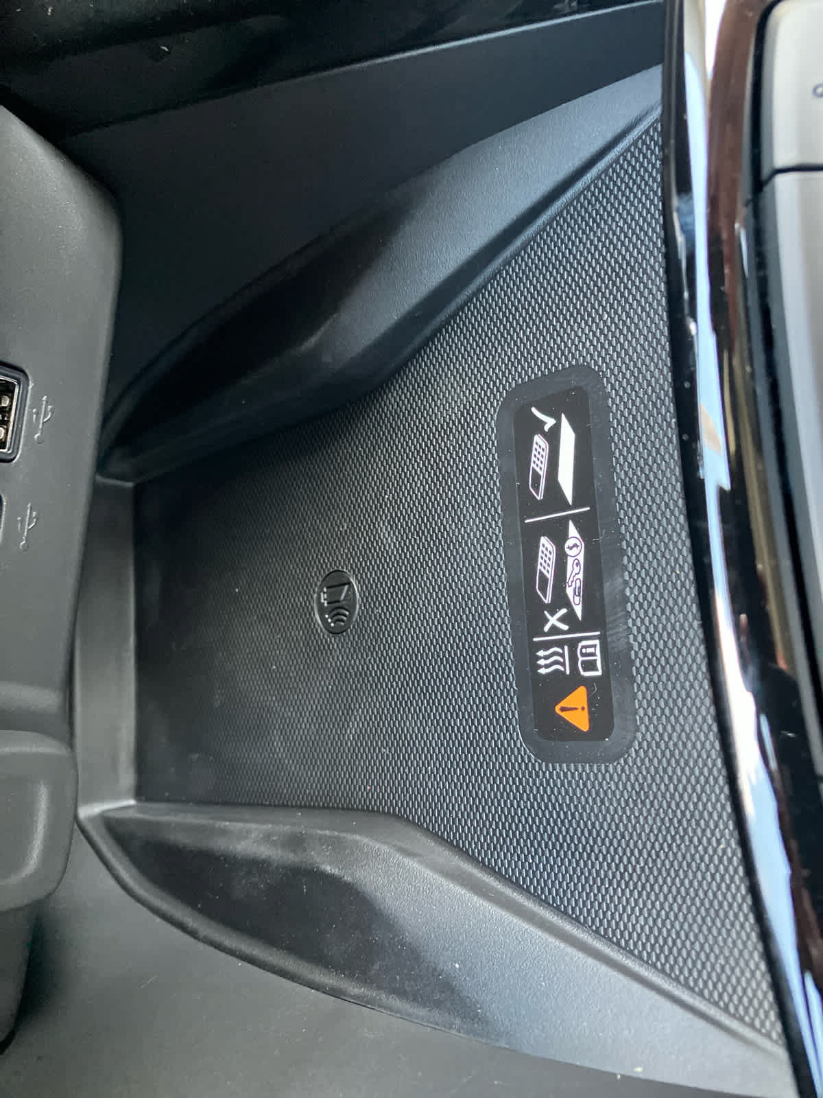 New 2026 Chevrolet Trax ACTIV w/ Sunroof Package FWD image 30